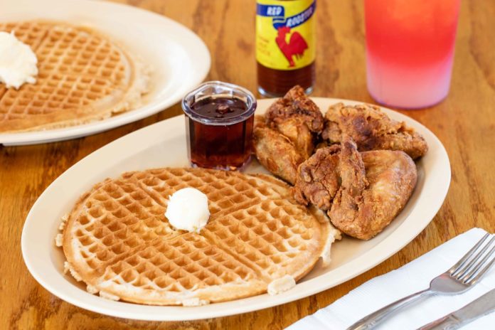 roscoes-chicken-and-waffles-LAX